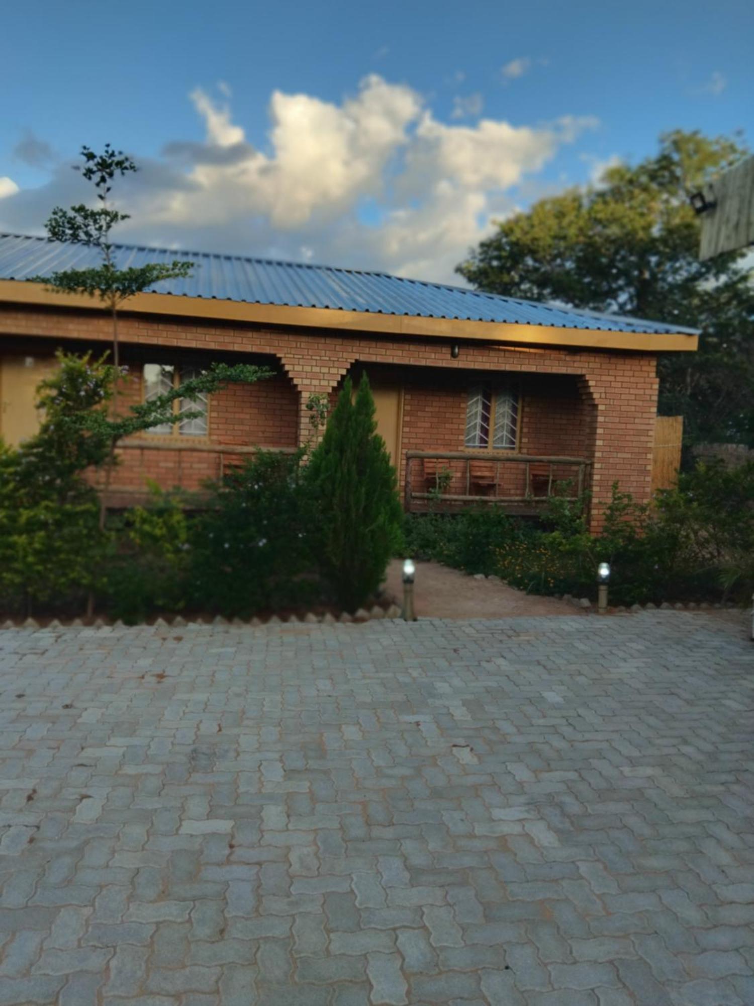Sunshinevibe Guest House Касане Экстерьер фото